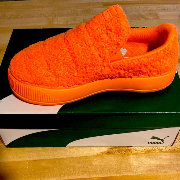 Puma Shoes - Women’s Suede Mayu Slip-on Teddy